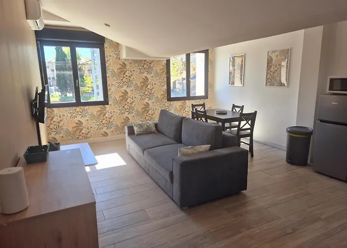 Spacieux T2, Residence Charles Trenet