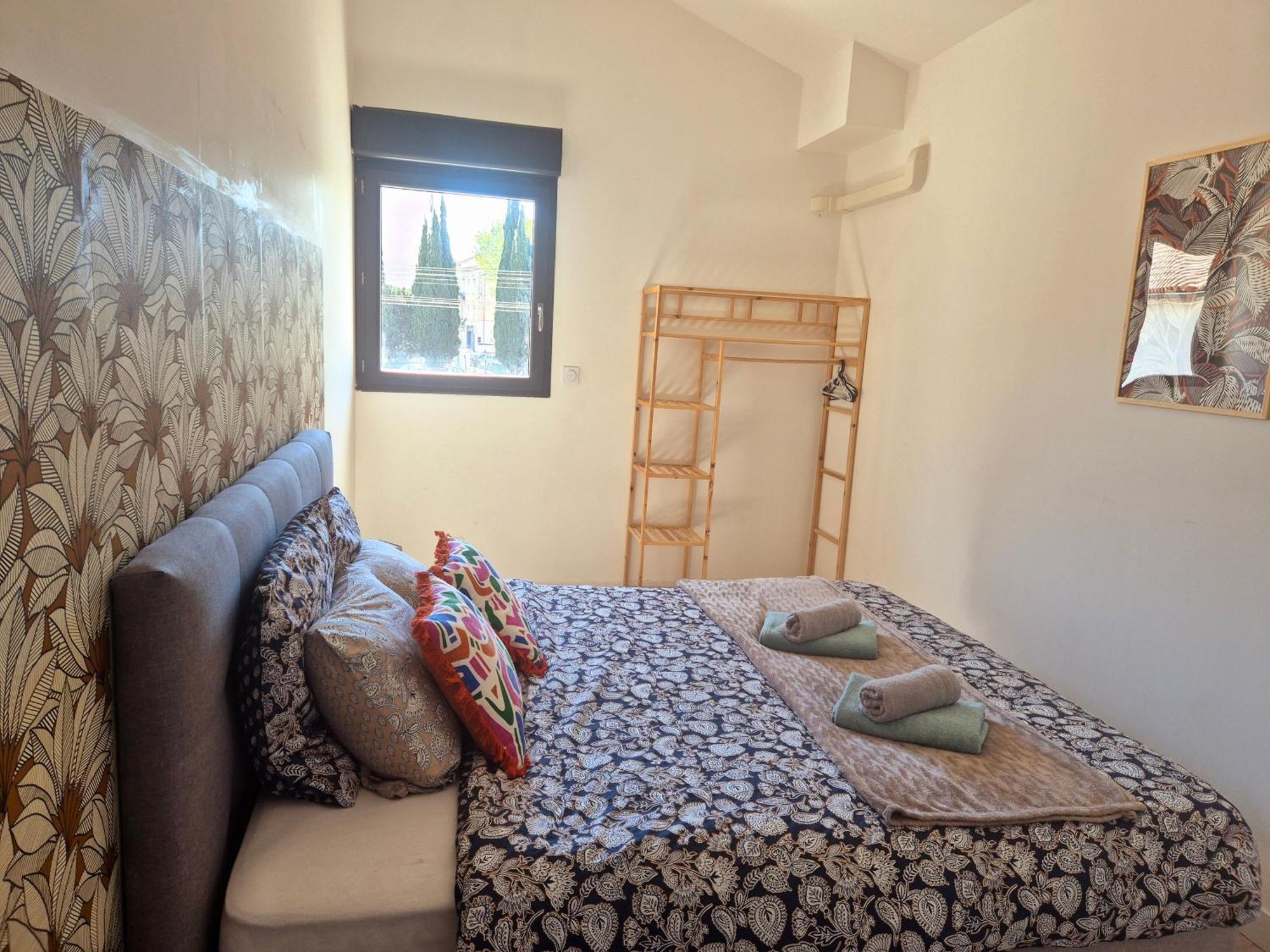 Spacieux T2, Charles Trenet Apartment